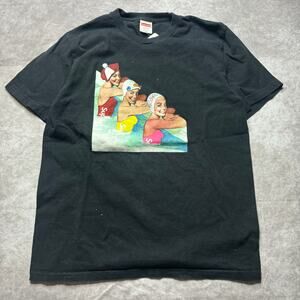 Men Supreme 3 Swimmers Graphic Tee SS18